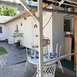 Balassa House Апартаменты